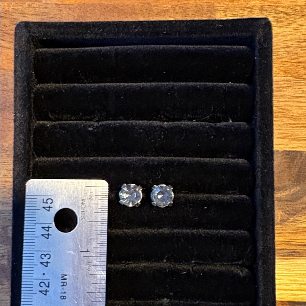 Rhinestone Earring Bundle - Picture 5 of 7